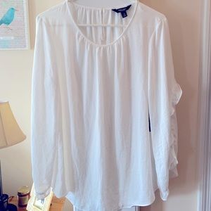 Simply Vera Sheer flowy blouse